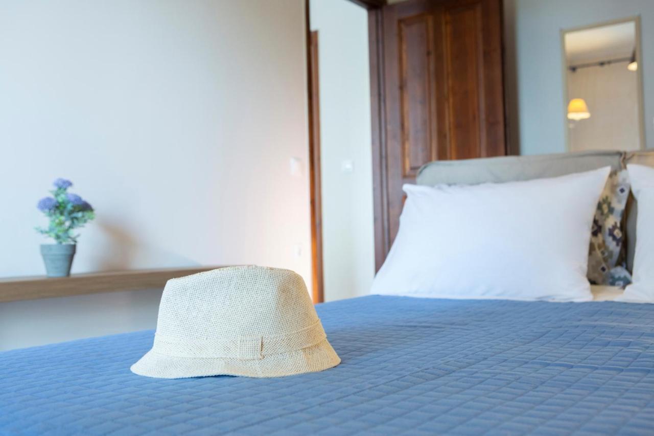 Arokaria Beach House Nikiana Bagian luar foto