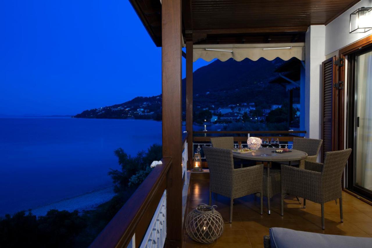 Arokaria Beach House Nikiana Bagian luar foto